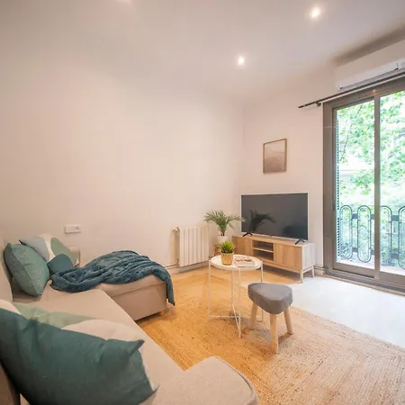 Apartment One Bedroom In Carrer Arago *